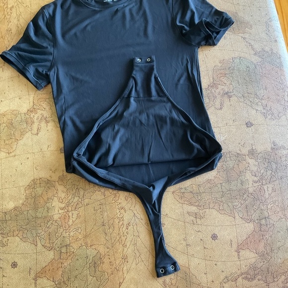 Aerie Black Short Sleeve Bodysuit Smoothez - Picture 7 of 7